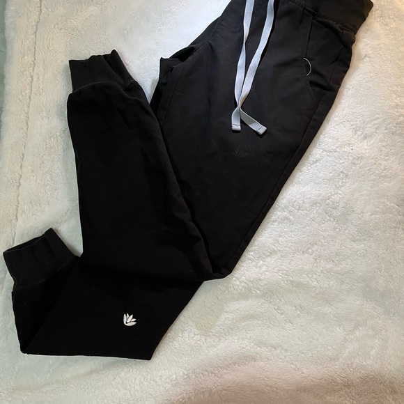 Figs Scrub Set - Picture 3 of 7